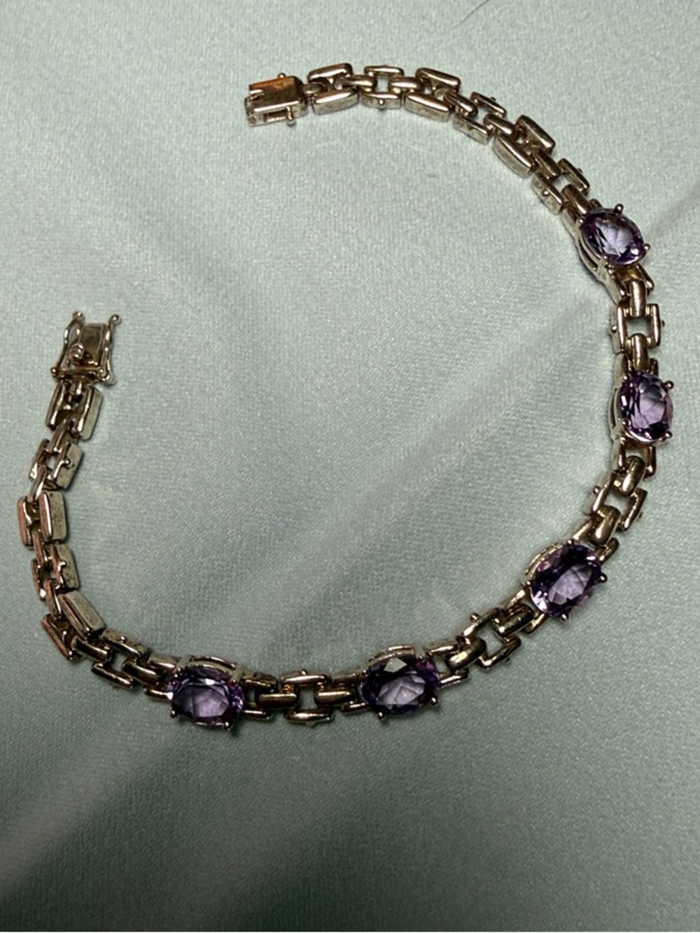 Sterling Silver Elegant Purple Stone Tennis Bracelet - 7.5 inch